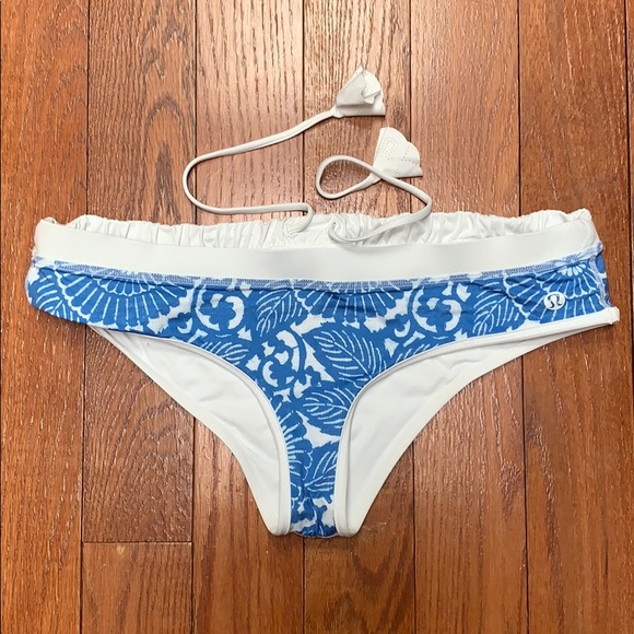 Lululemon Heat wave reversible bikini bottoms